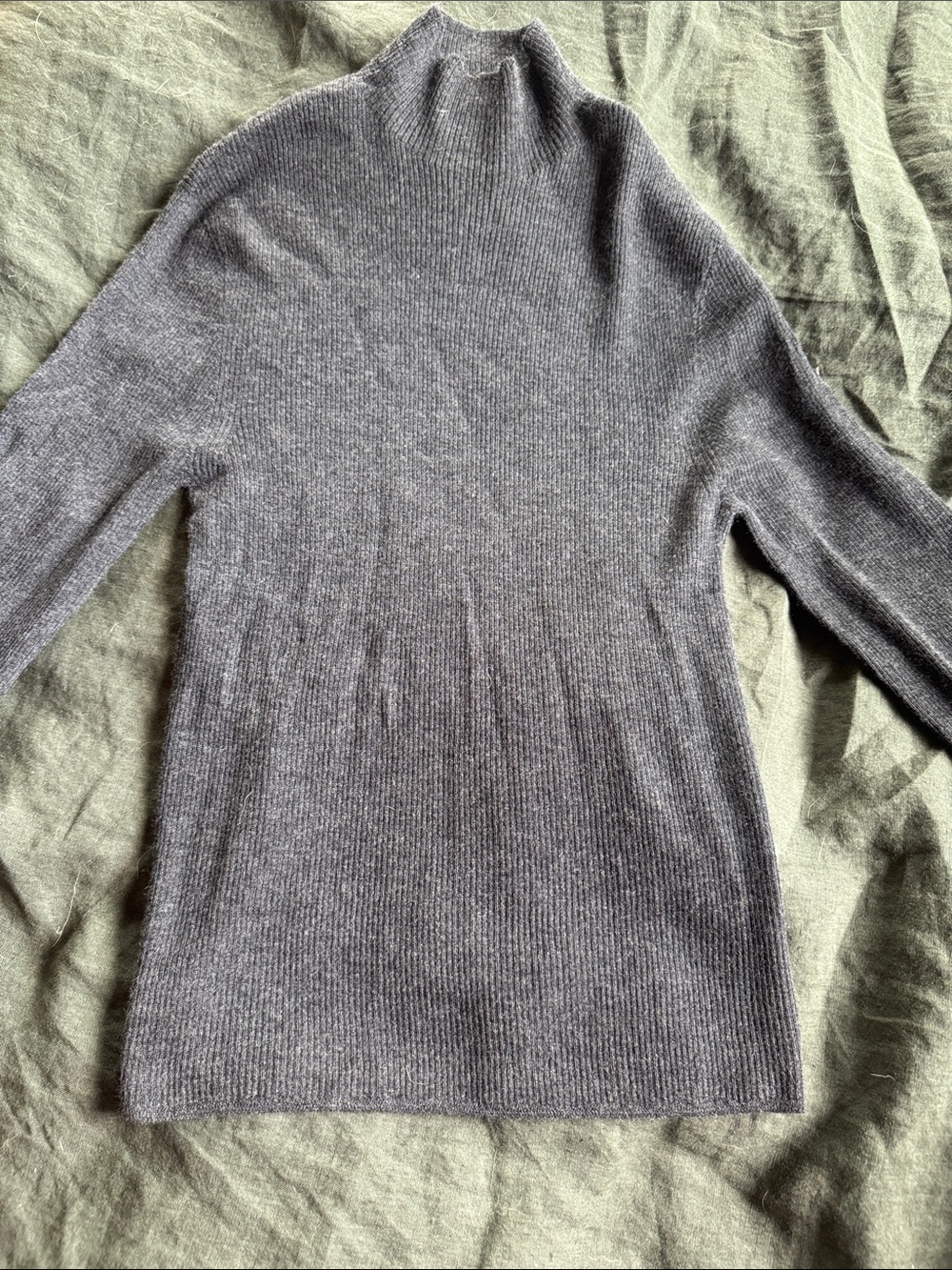 Quince charcoal gray ribbed mockeck sweater